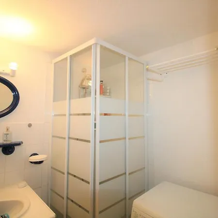 Maison Dans Piscine Juillet Et Aout بيت للعطل