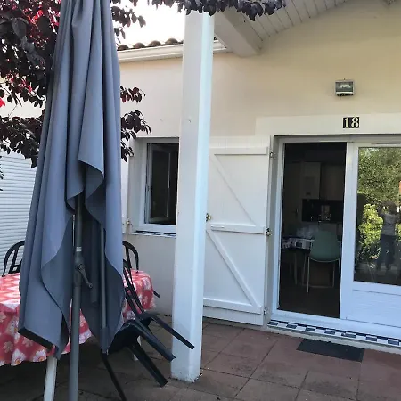 Casa de Férias Maison Dans Piscine Juillet Et Aout *