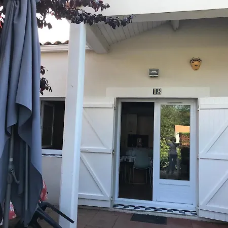 Casa de Férias Maison Dans Piscine Juillet Et Aout La Tranche-sur-Mer